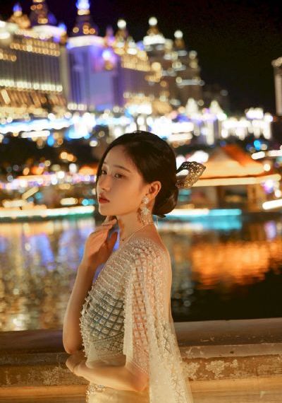 四月最新流出潜入商场_BD英语免费观看视频